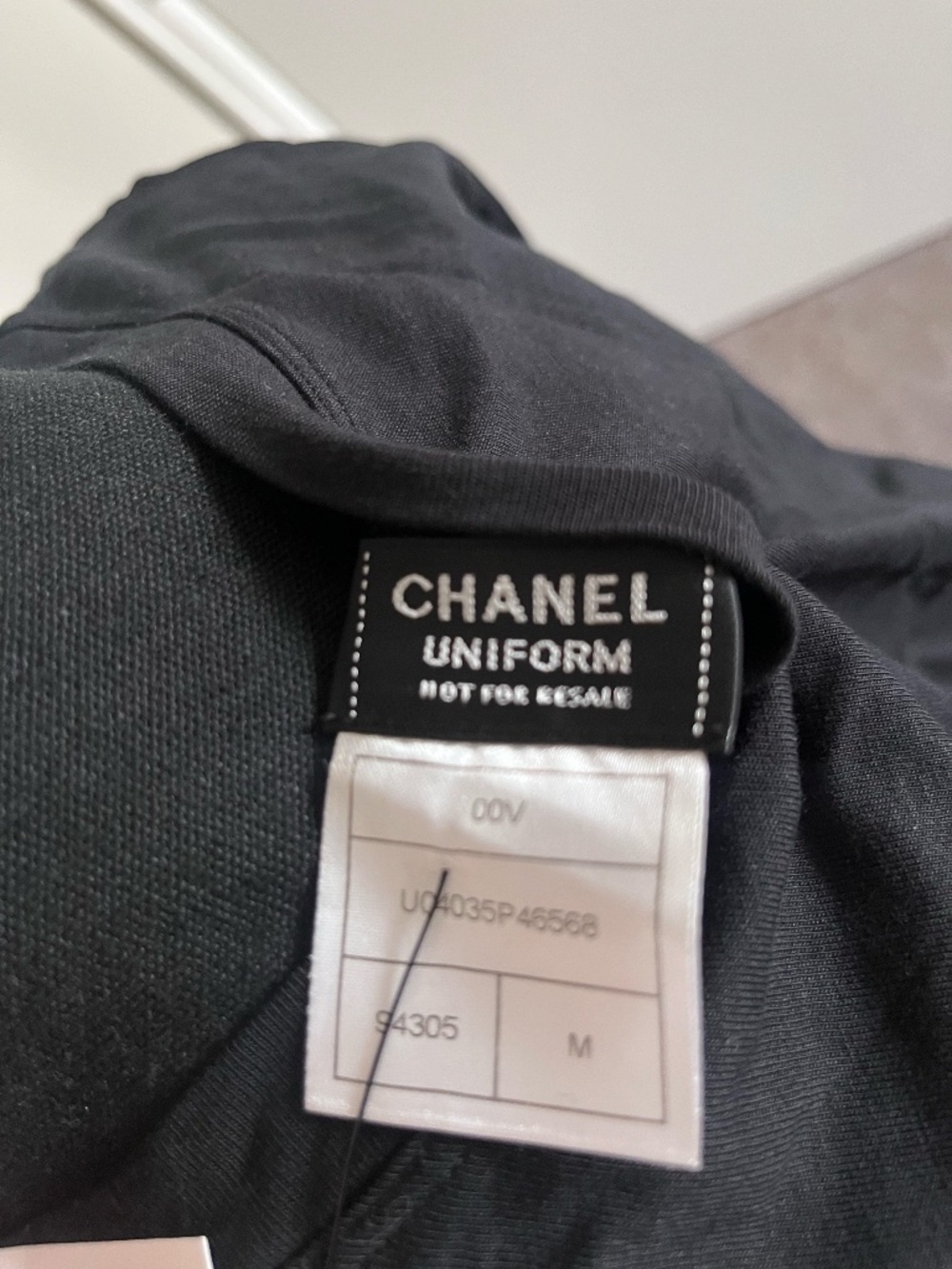 Authentic Chanel Logo Tee - Picture 5 of 8